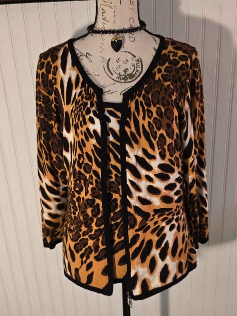 Belldini Leopard Print 2-Piece Sweater Set (M) - Picture 3 of 12